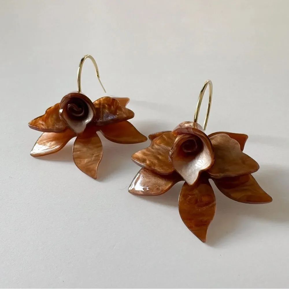 BrownโFloralโEarringsโA1178